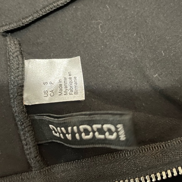 LIKE NEW Skater Skirt - Picture 4 of 4